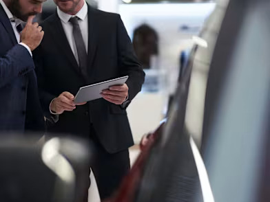 מכונית היברידית יוקרתית